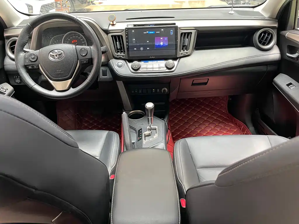 Toyota RAV4 2014 — фото 12