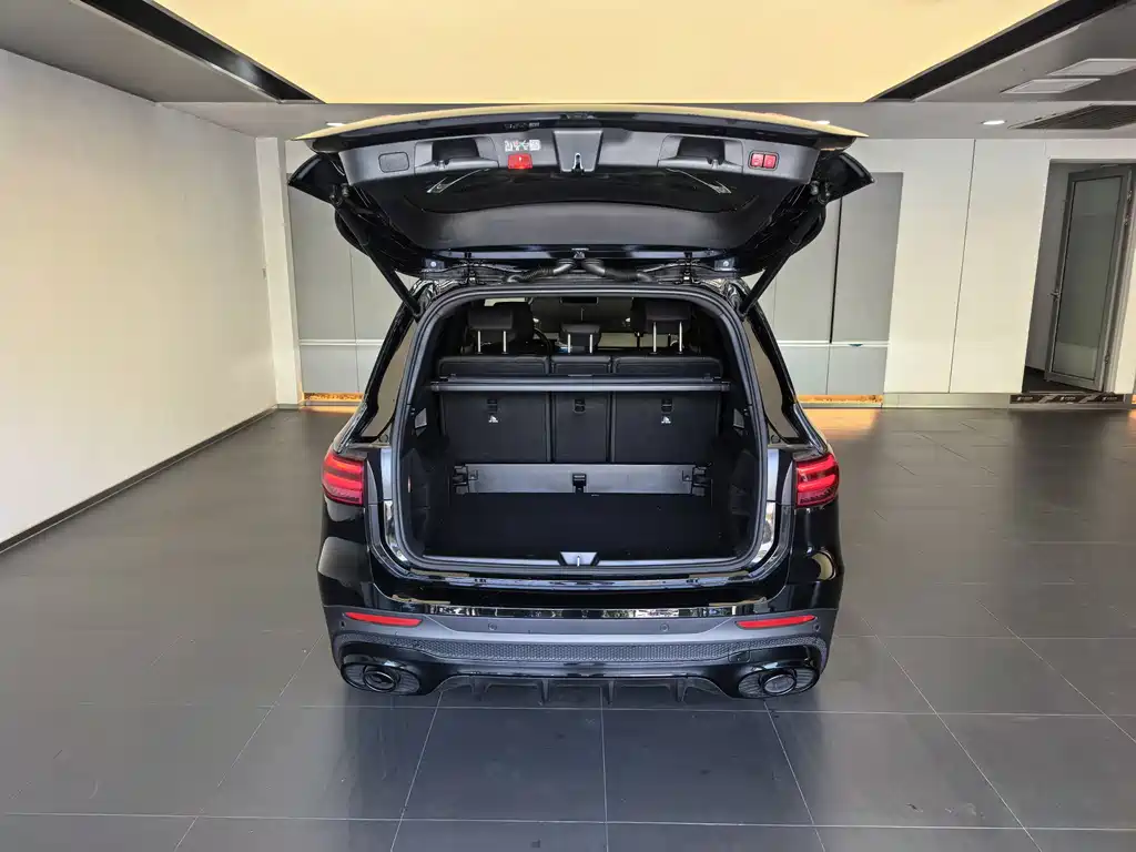 Mercedes-Benz GLB AMG 2025 — фото 12