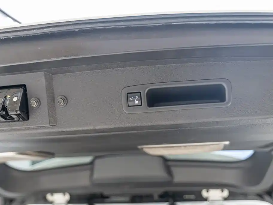Toyota Sienna 2022 — фото 17