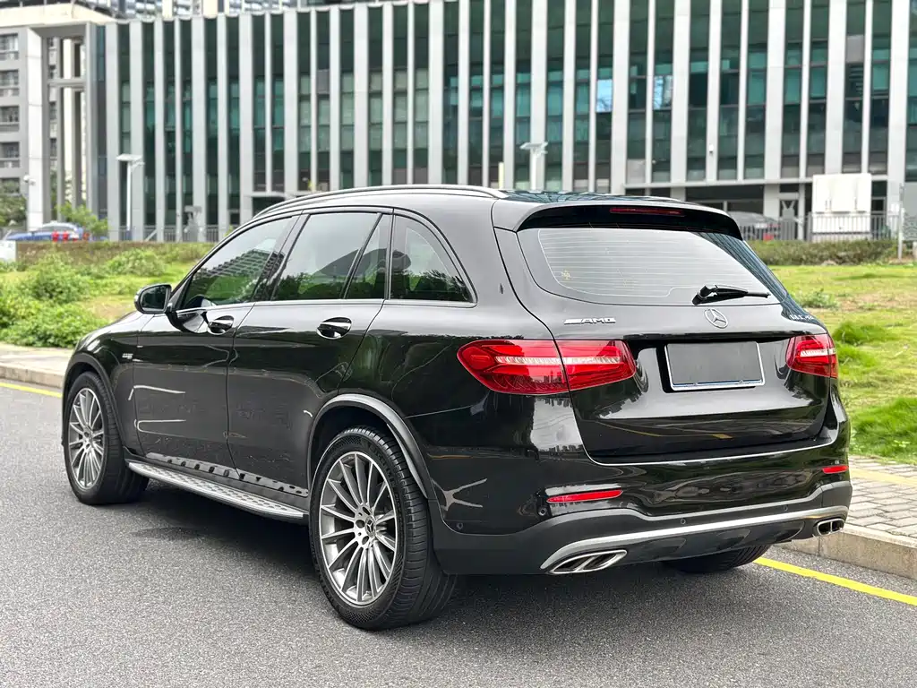 Mercedes-Benz GLC AMG 2017 — фото 9