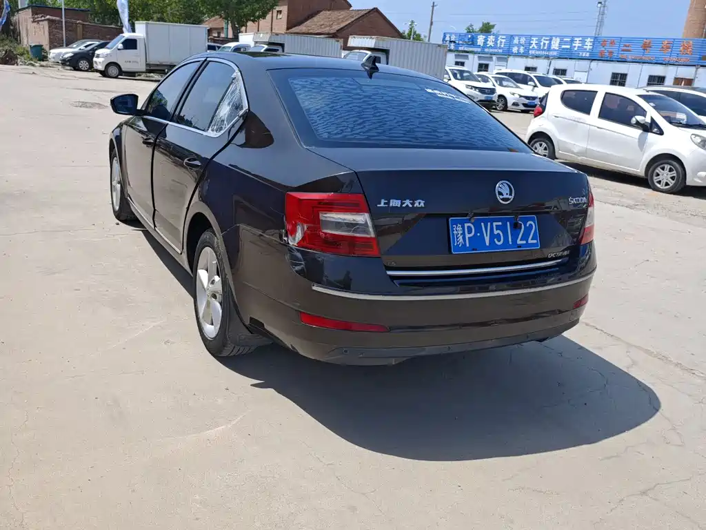 Skoda Octavia 2015 — фото 6