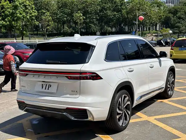Geely Xingyue L 2023