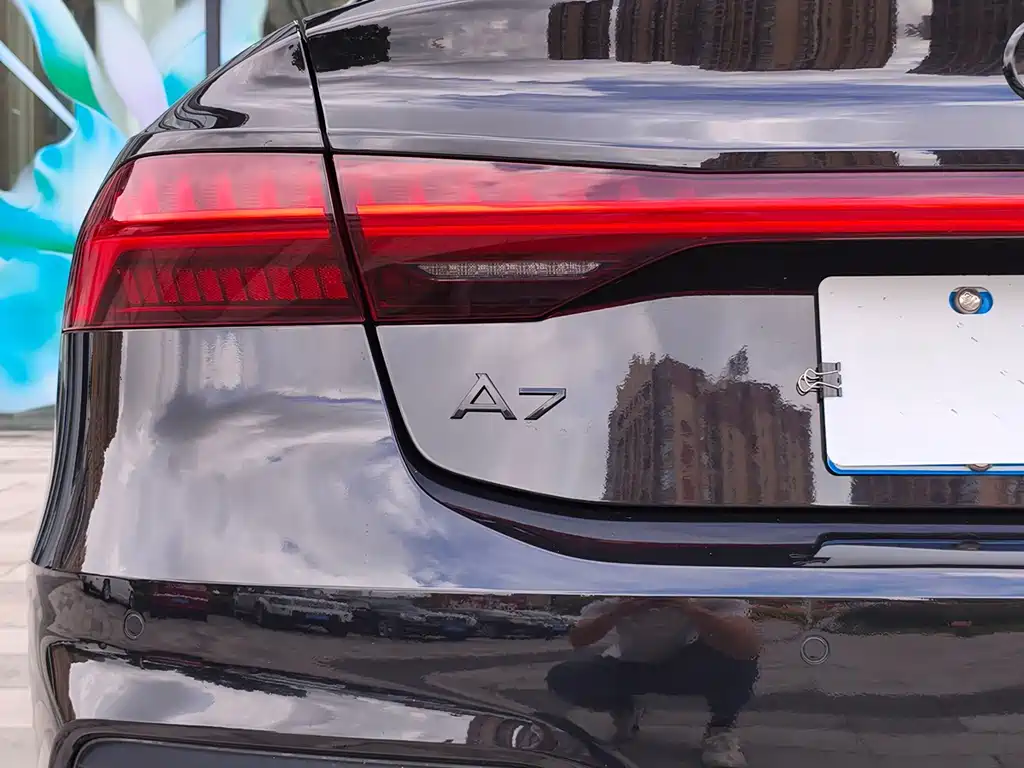 Audi A7L 2023 — фото 8