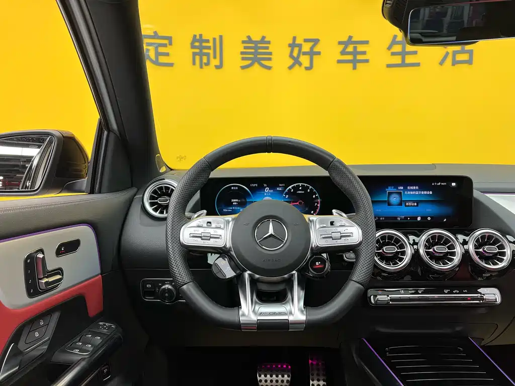 Mercedes-Benz GLA AMG 2023 — фото 11