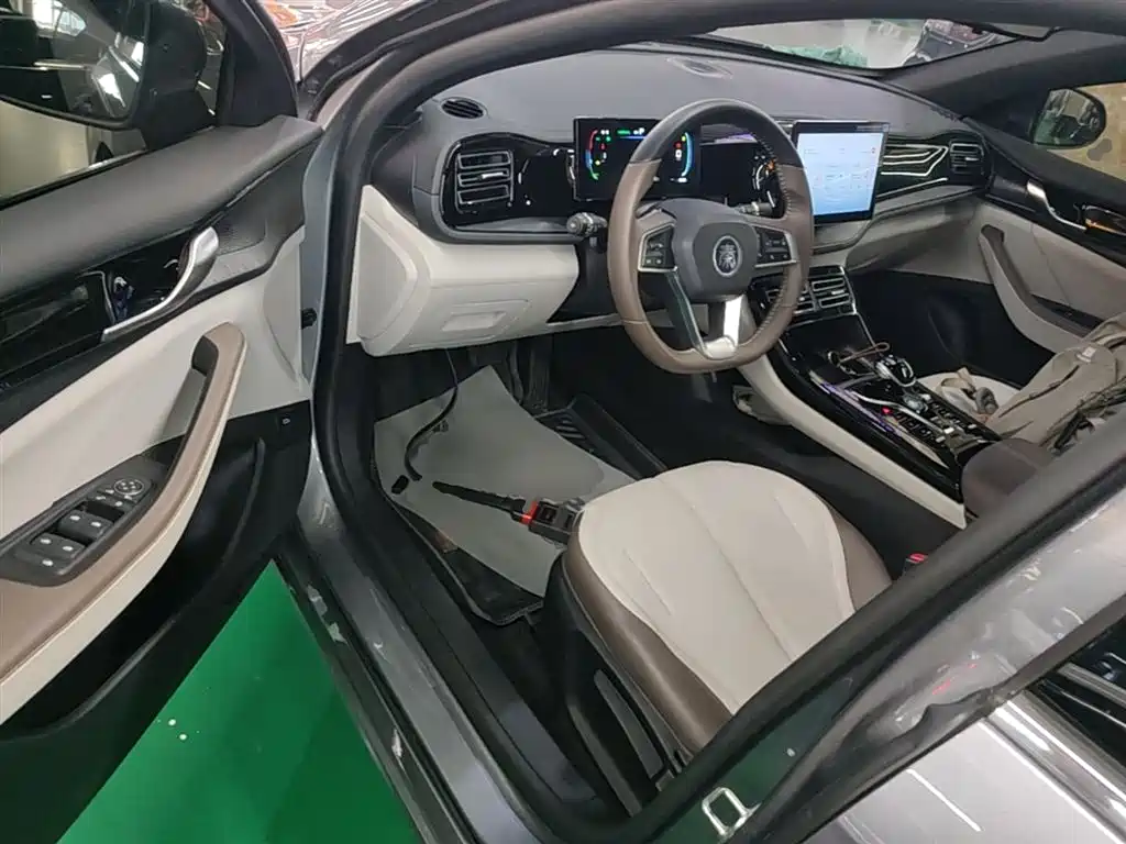 BYD Qin PLUS 2025 — фото 16