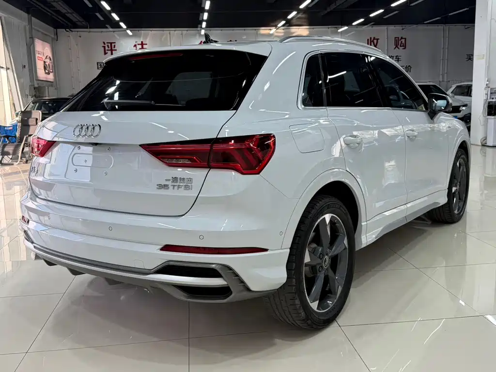 Audi Q3 2023 — фото 6