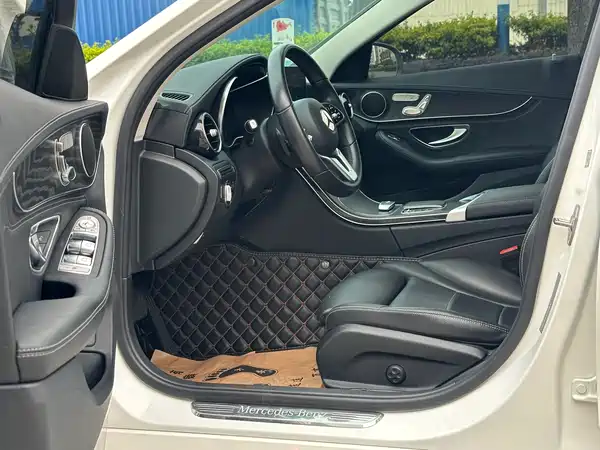 Mercedes-Benz C-Class 2019