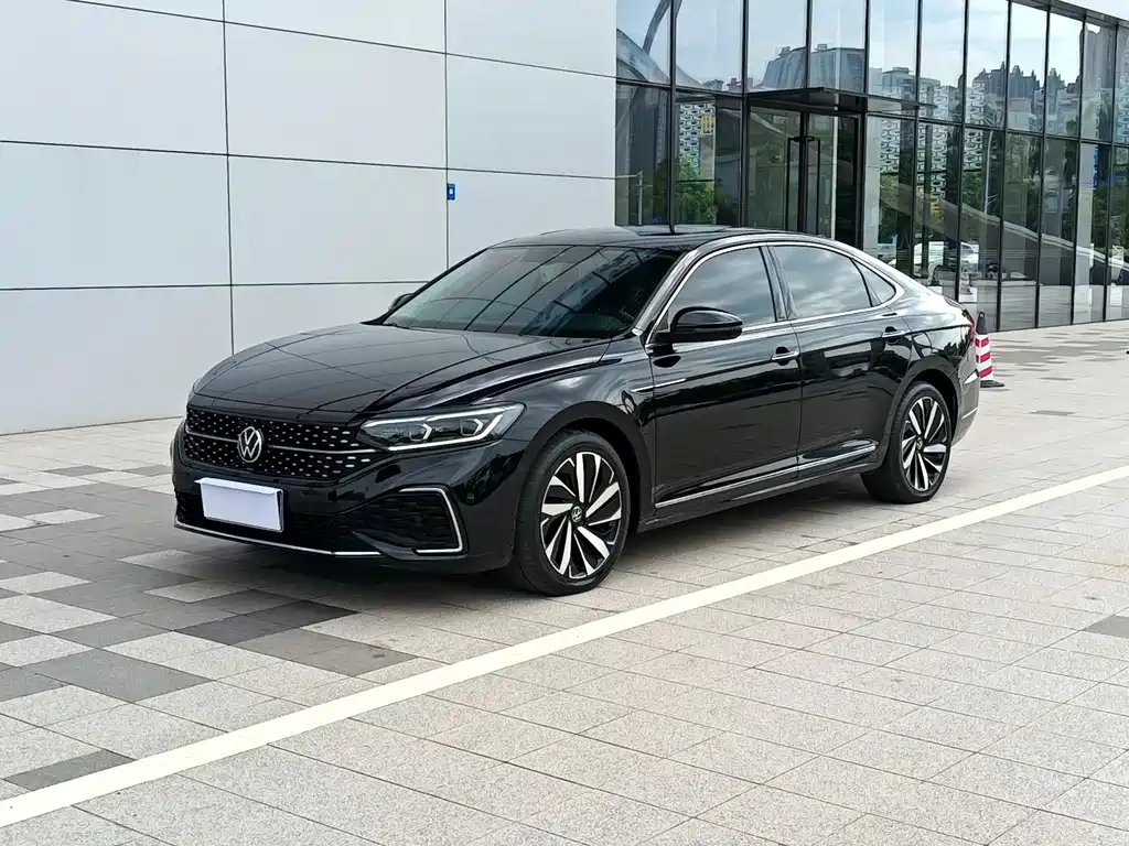 Volkswagen Passat 2022