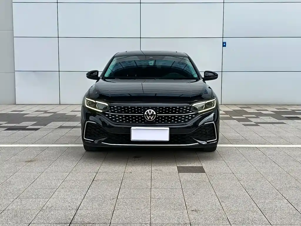 Volkswagen Passat 2022
