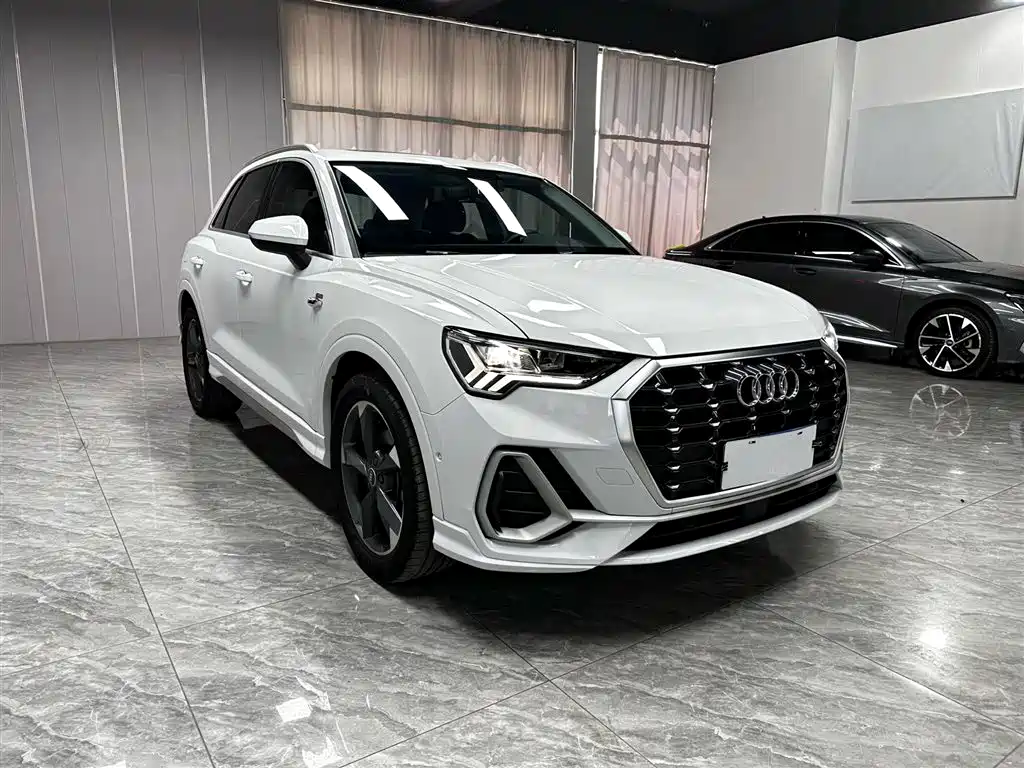 Audi Q3 2022 — фото 3