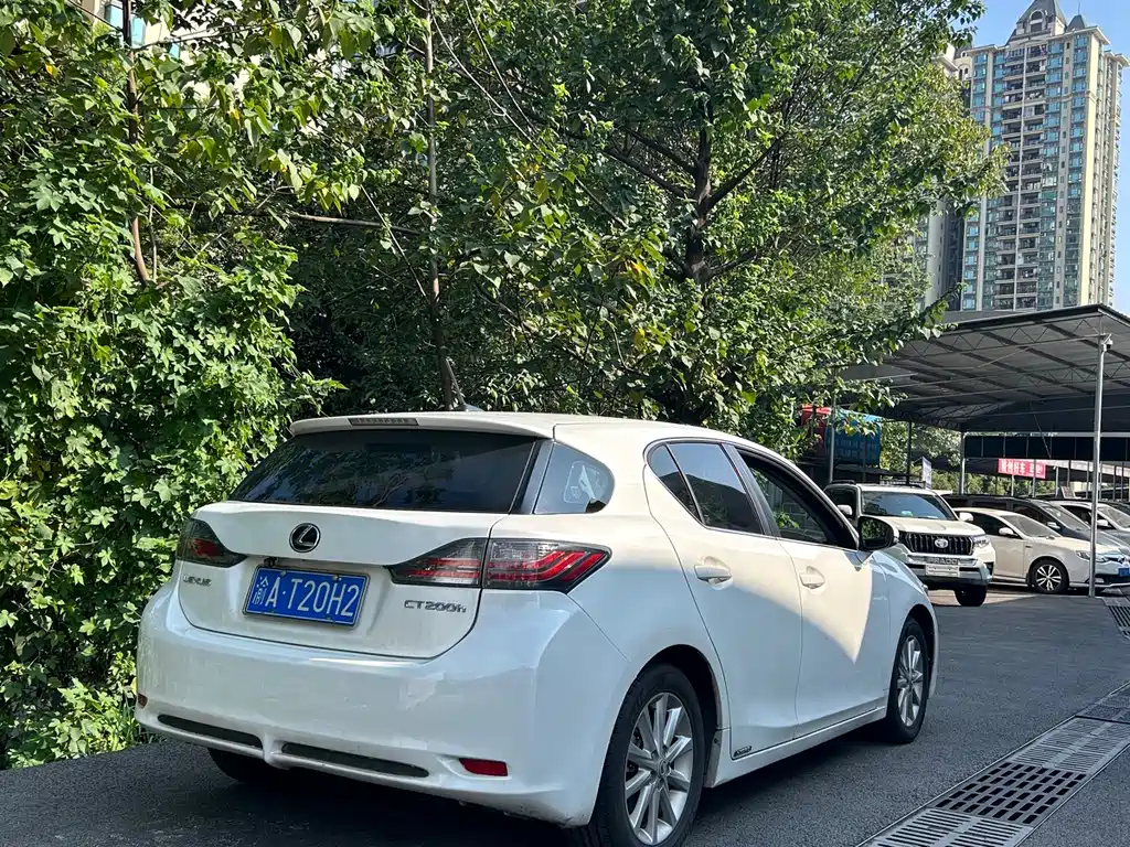 Lexus CT 2012