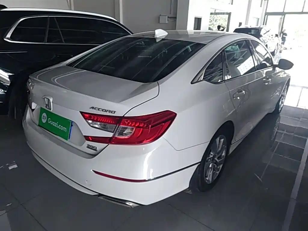 Honda Accord 2018 — фото 5