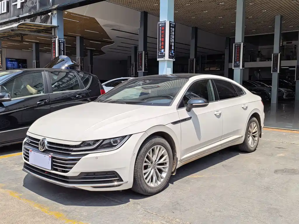 Volkswagen CC 2019 — фото 1