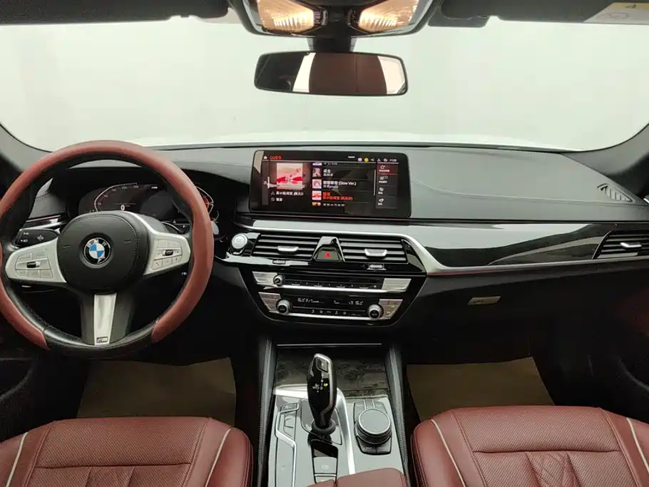 BMW 5 Series 2023 — фото 12
