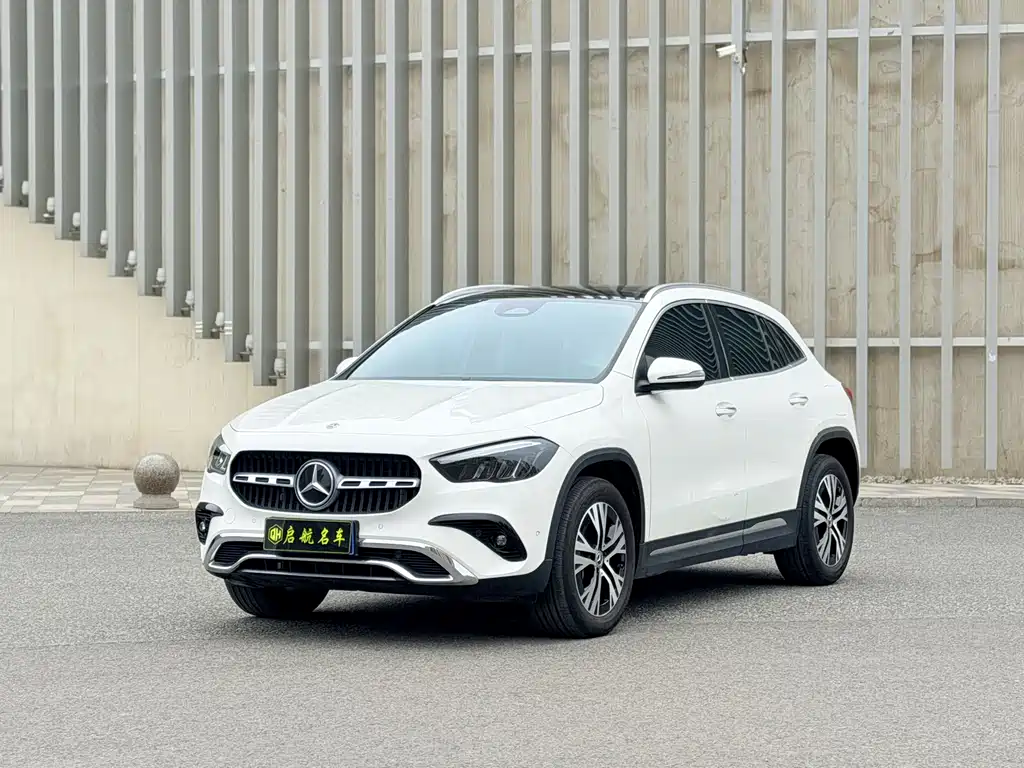 Mercedes-Benz GLA 2024
