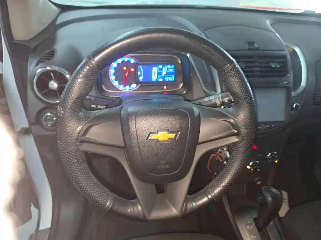 Chevrolet Trax 2016 — фото 11