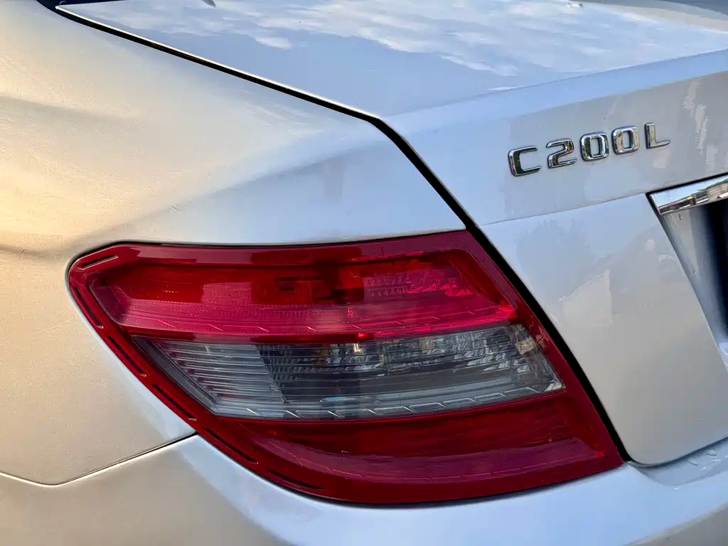 Mercedes-Benz C-Class 2011 — фото 19