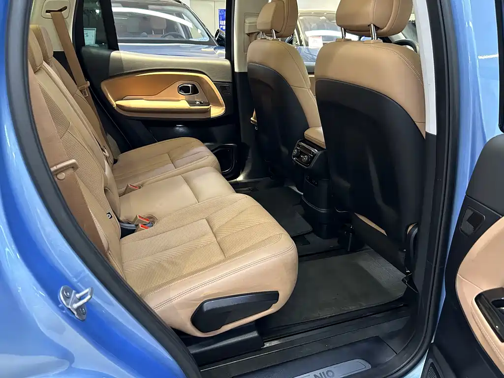 NIO ES8 2018