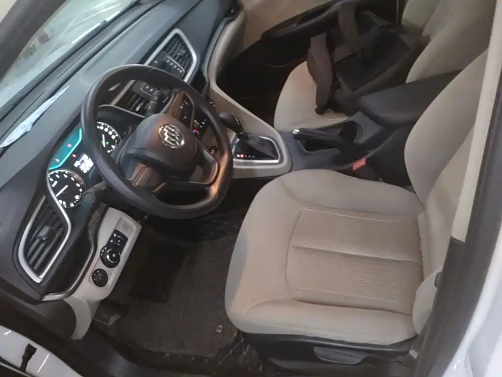 Buick Excelle GT 2017 — фото 15