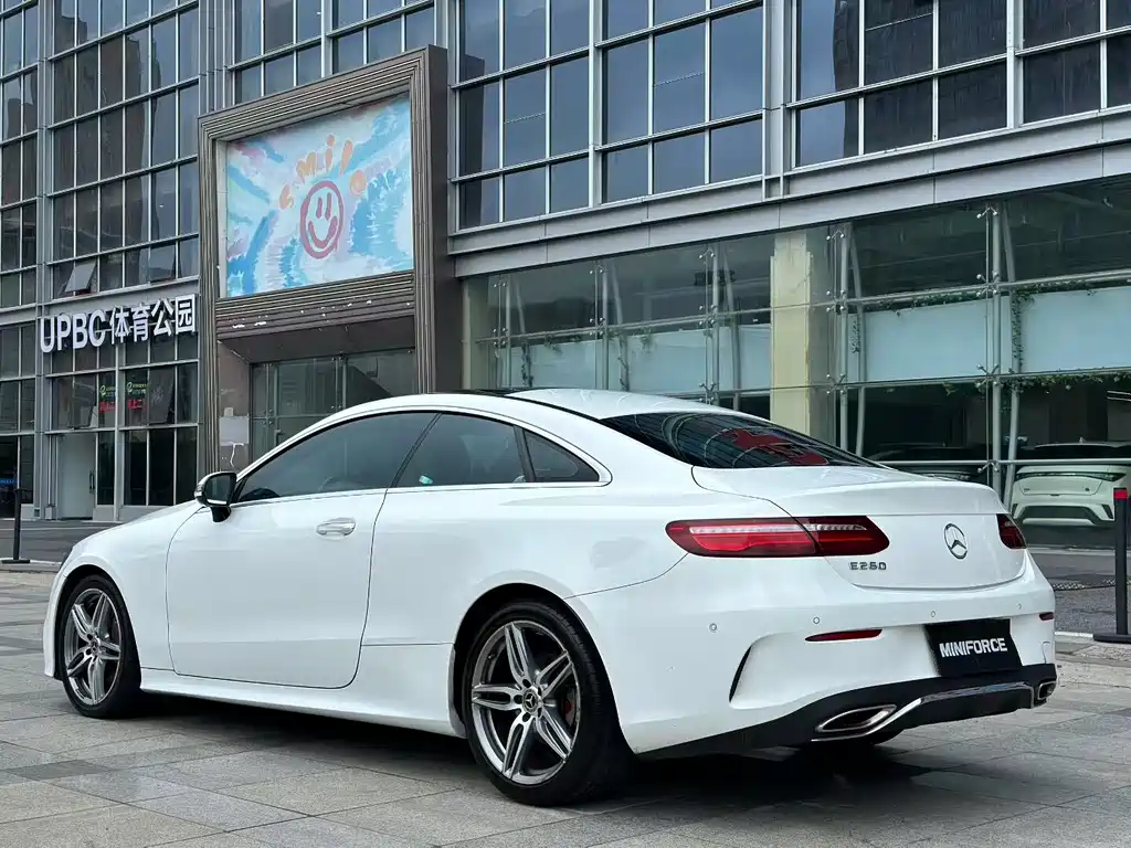 Mercedes-Benz E-Class 2020 — фото 7