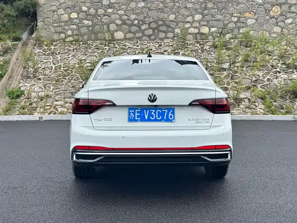 Volkswagen Sagitar 2023