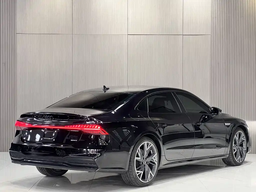 Audi A7L 2023 — фото 9