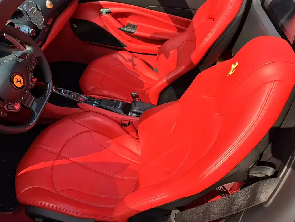 Ferrari F8 2022 — фото 10