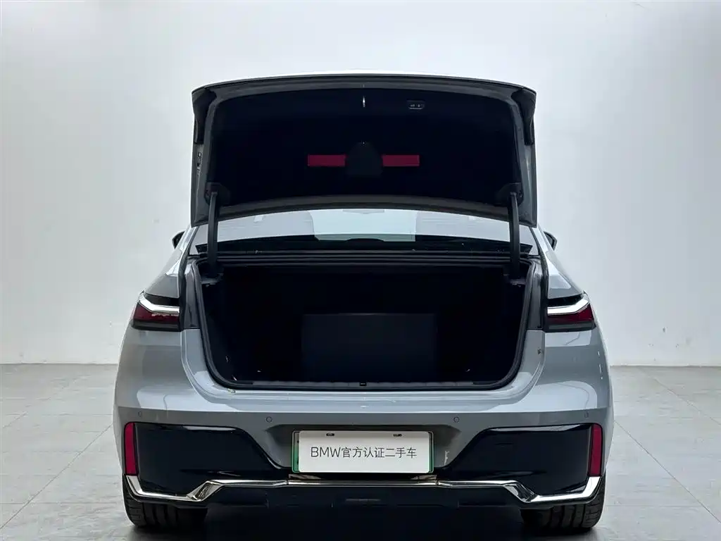 BMW i7 2023 — фото 6