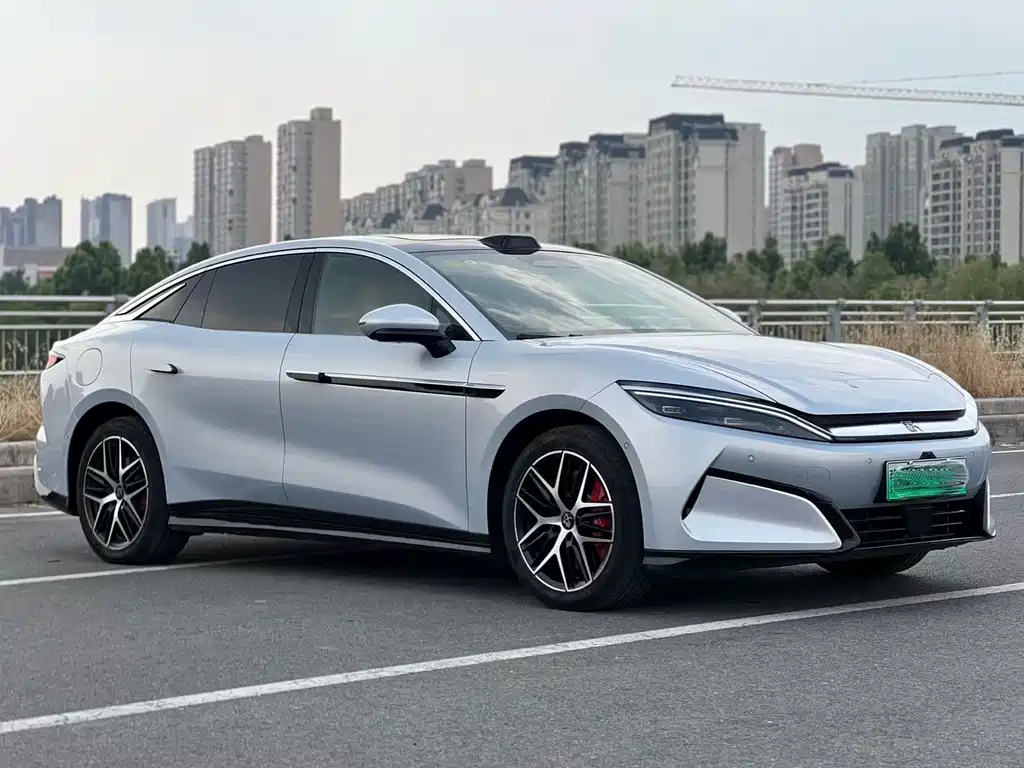 BYD Han L 2025
