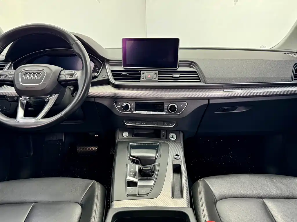 Audi Q5L 2019 — фото 20