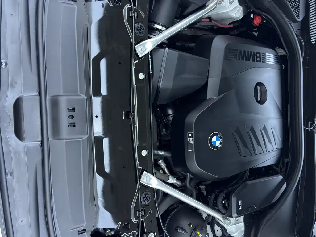 BMW 5 Series 2025 — фото 18