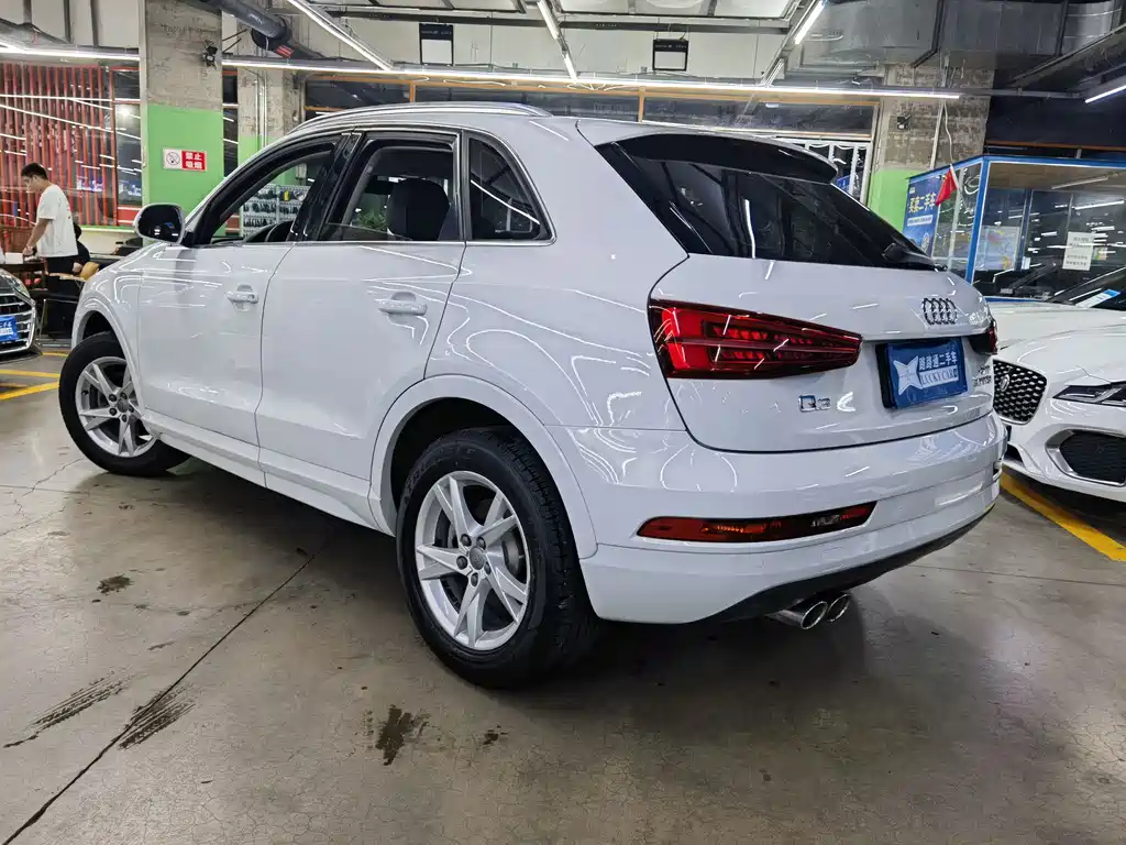 Audi Q3 2017 — фото 6