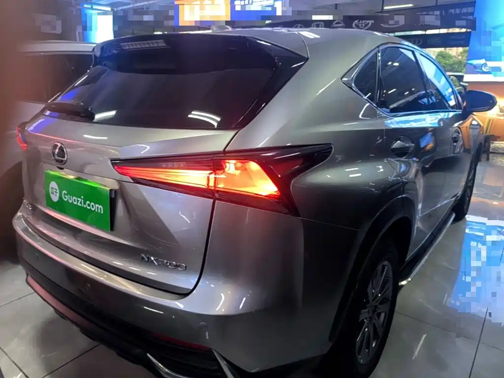 Lexus NX 2020