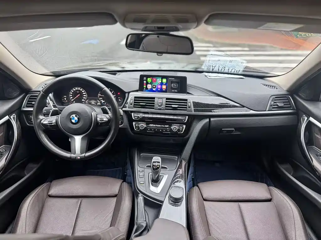 BMW 3 Series 2018 — фото 4