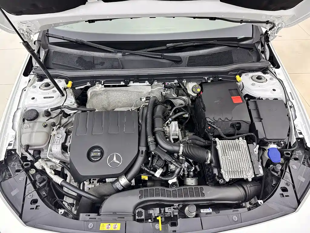 Mercedes-Benz A-Class 2023 — фото 11