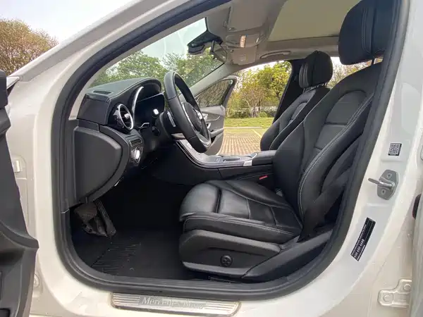 Mercedes-Benz C-Class 2020