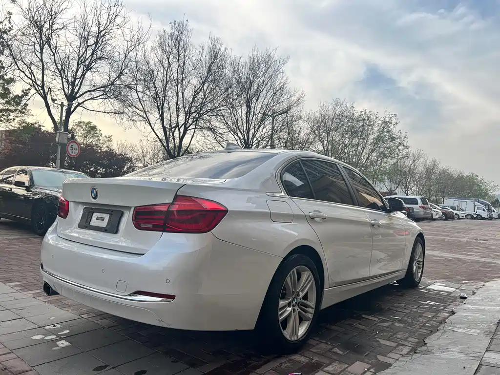 BMW 3 Series 2017