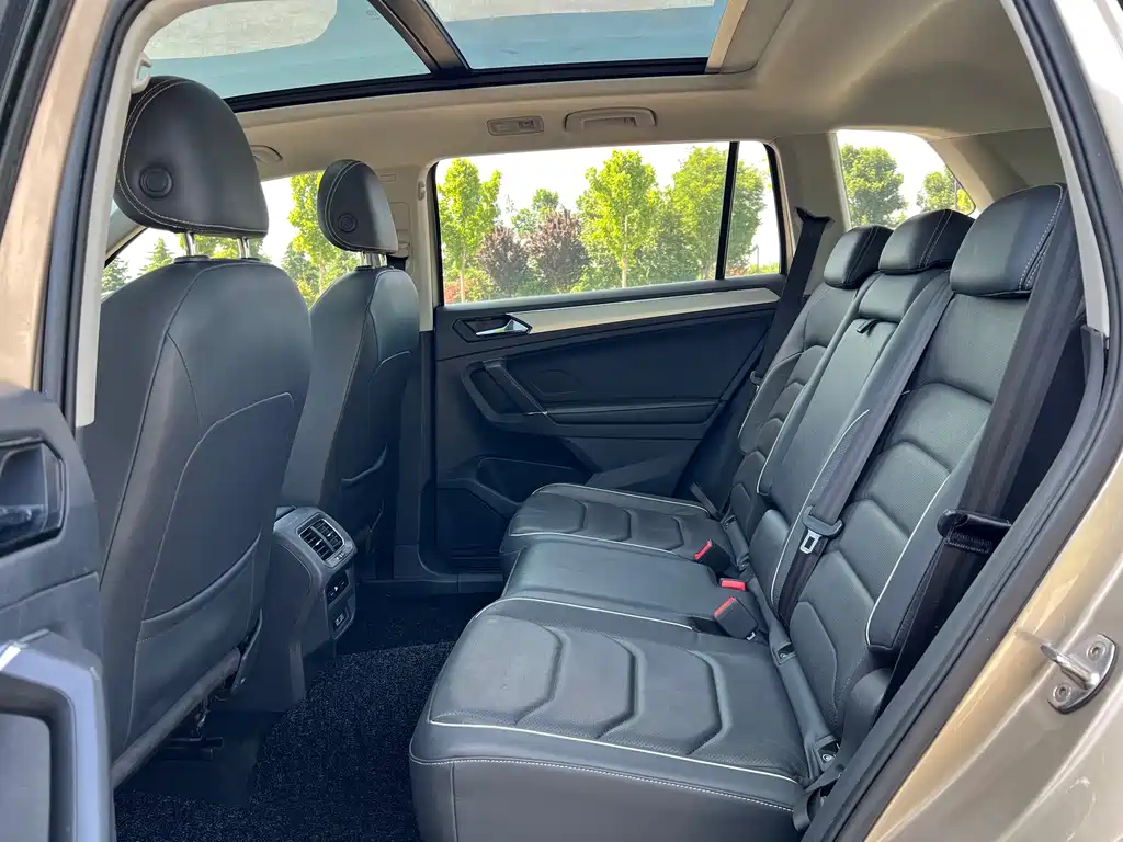 Volkswagen Tiguan L 2017 — фото 11