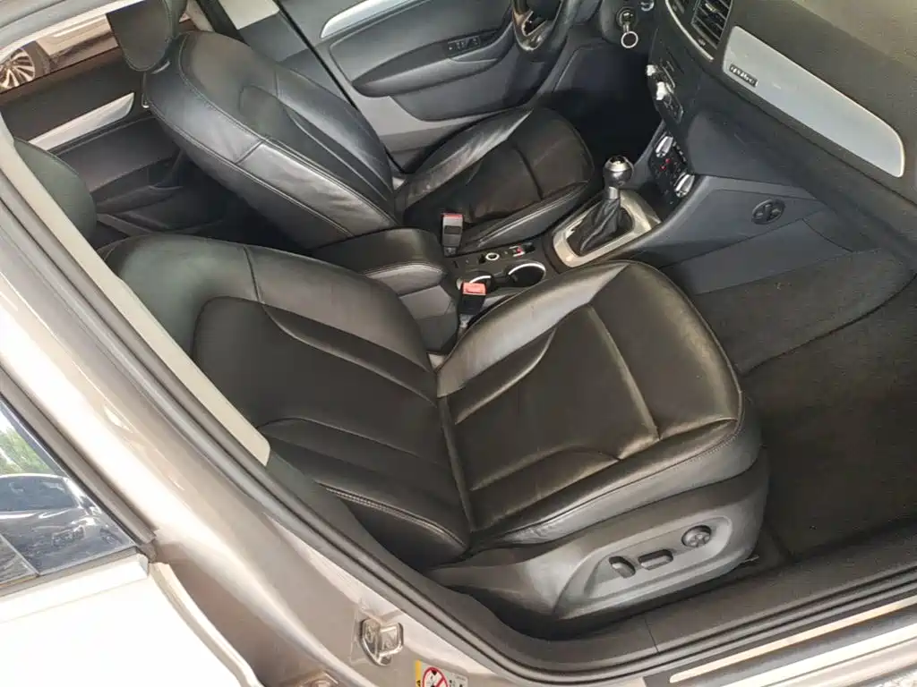Audi Q3 2015 — фото 25