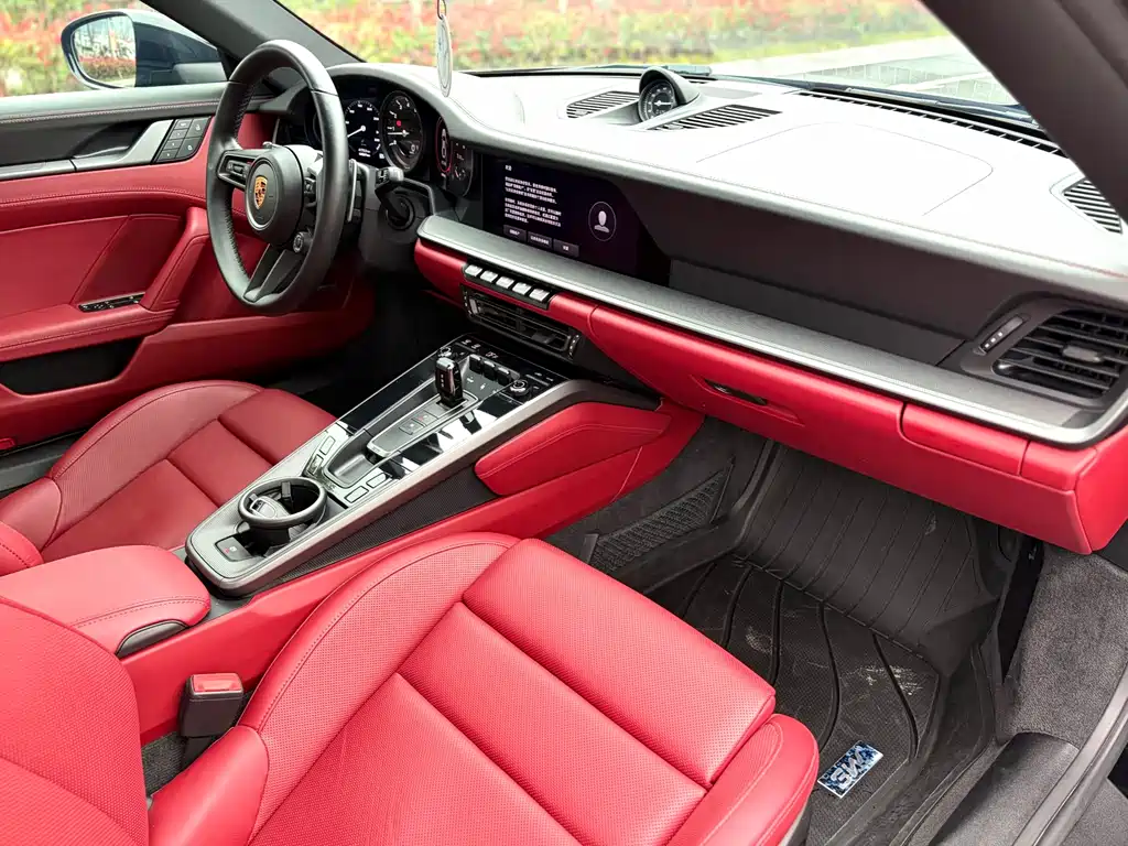 Porsche 911 2022 — фото 13