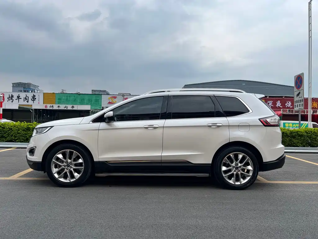 Ford Edge 2017 — фото 8