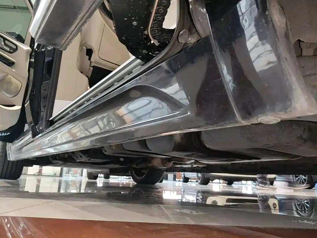 Mercedes-Benz V-Class 2020 — фото 22