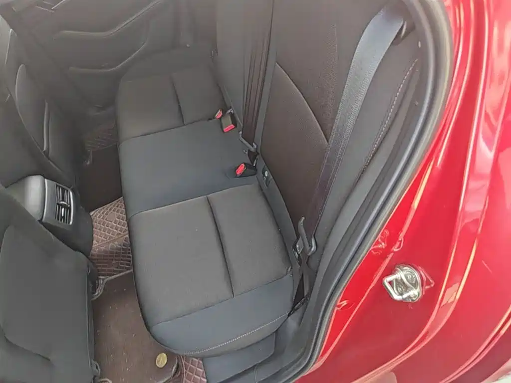 Mazda 3 Axela 2022 — фото 17