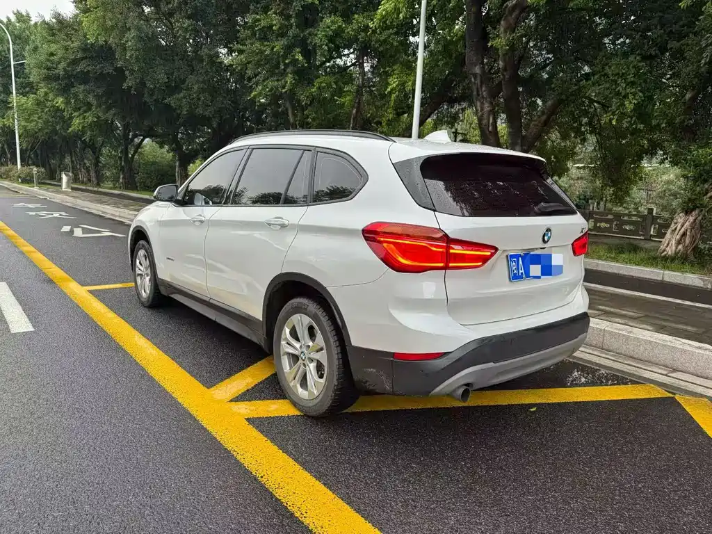 BMW X1 2017 — фото 9