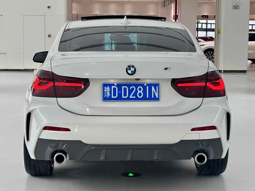 BMW 1 Series 2019 — фото 7