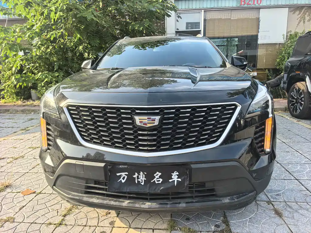 Cadillac XT4 2023 — фото 1