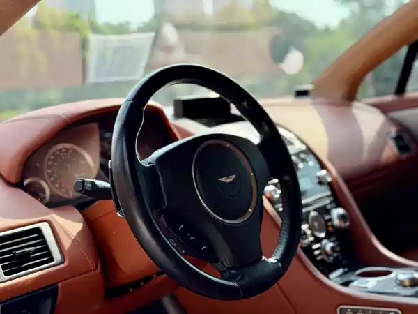 Aston Martin Rapide 2012