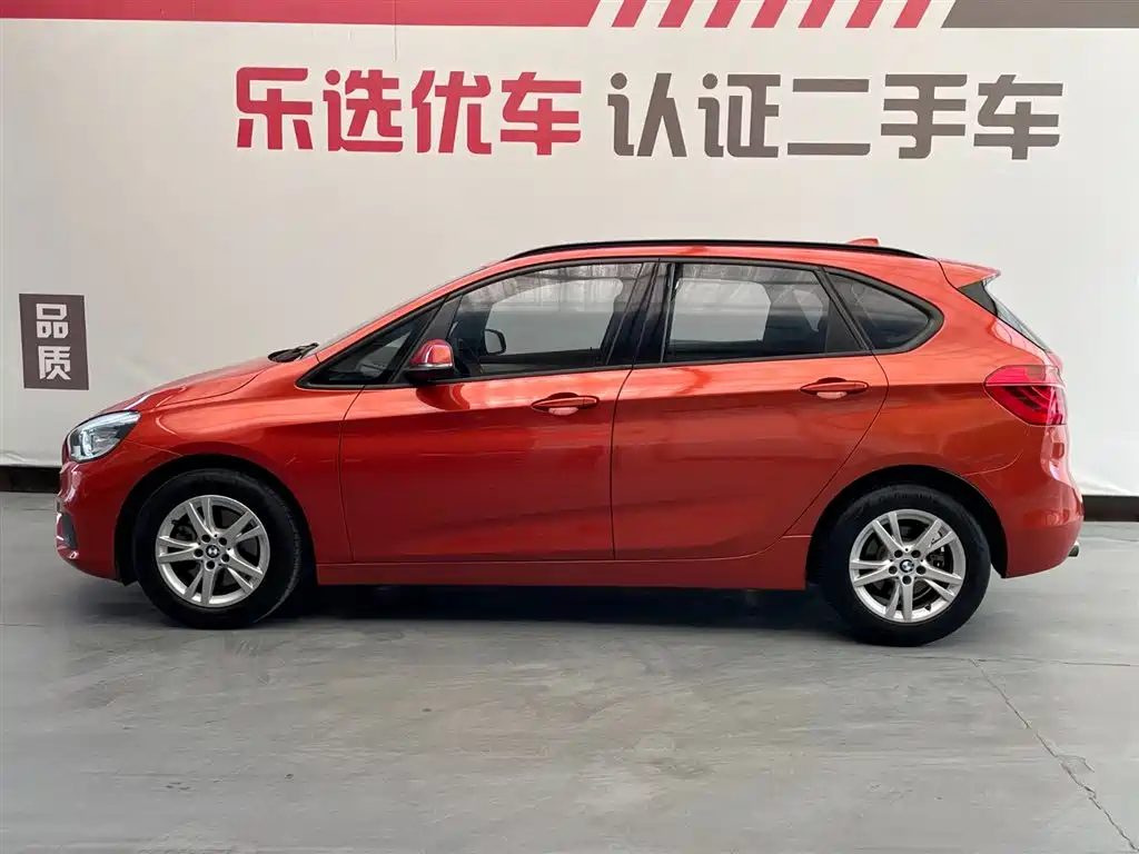 BMW 2 Series Active Tourer 2017 — фото 3
