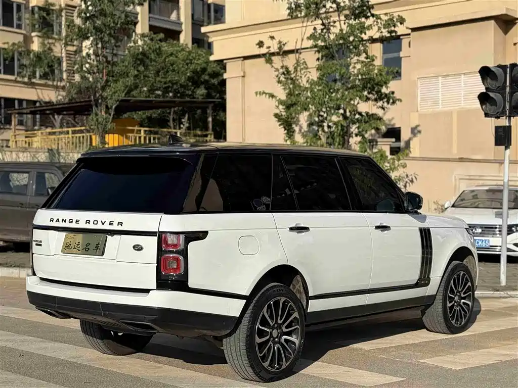 Land Rover Range Rover 2019 — фото 17