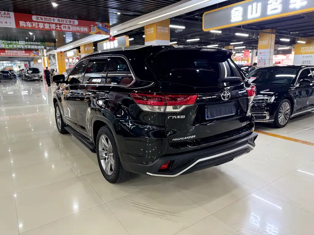 Toyota Highlander 2020 — фото 12